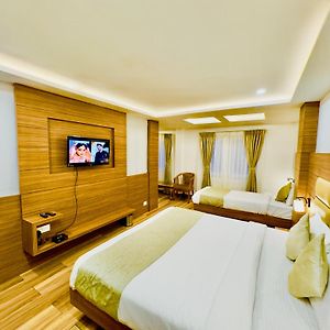 Hotel La Vista Near Railway Station Darjeeling